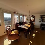 Panorama Joy - Stilvolle Gemuetlichkeit Mit Weitblick *